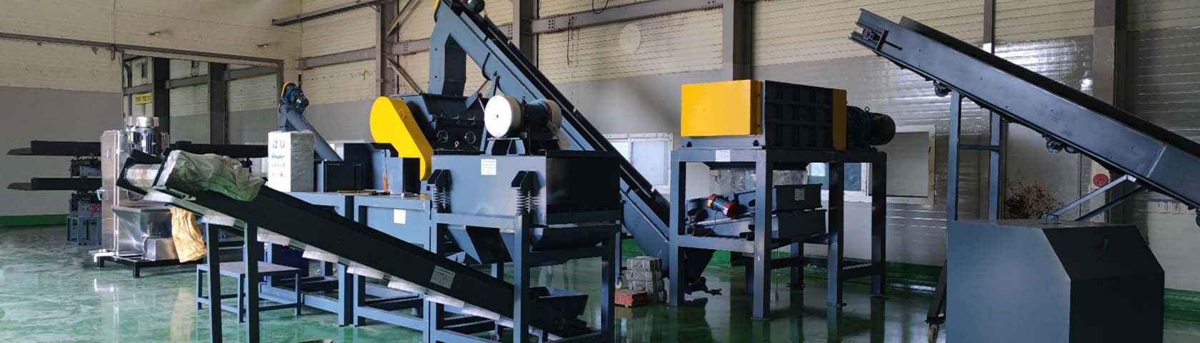 Lead acid battery recycling equipment